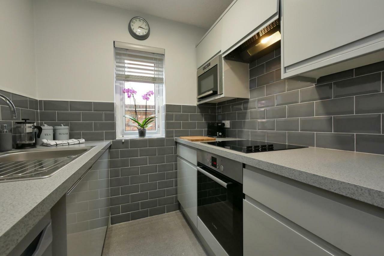 Crewe Short Lets 4 Victoria Court, Crewe Apartment ภายนอก รูปภาพ