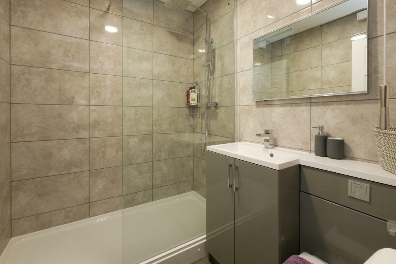 Crewe Short Lets 4 Victoria Court, Crewe Apartment ภายนอก รูปภาพ